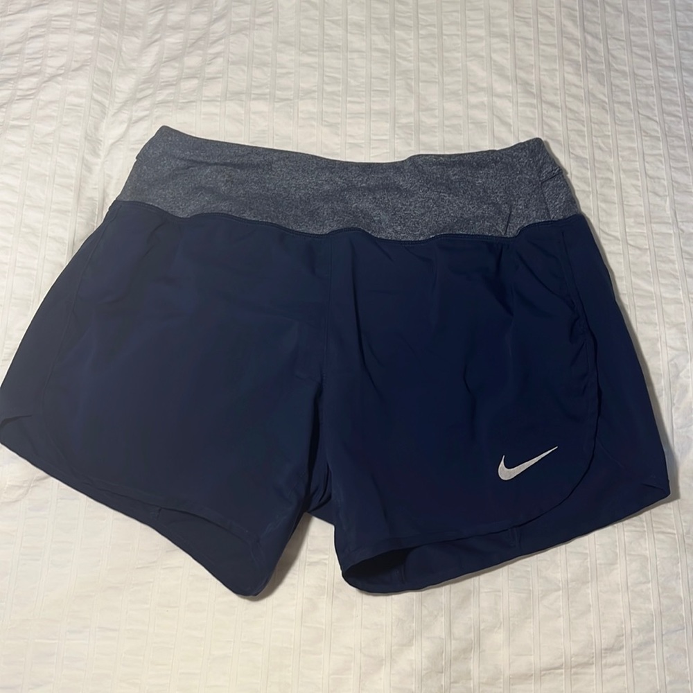Nike running shorts 5”